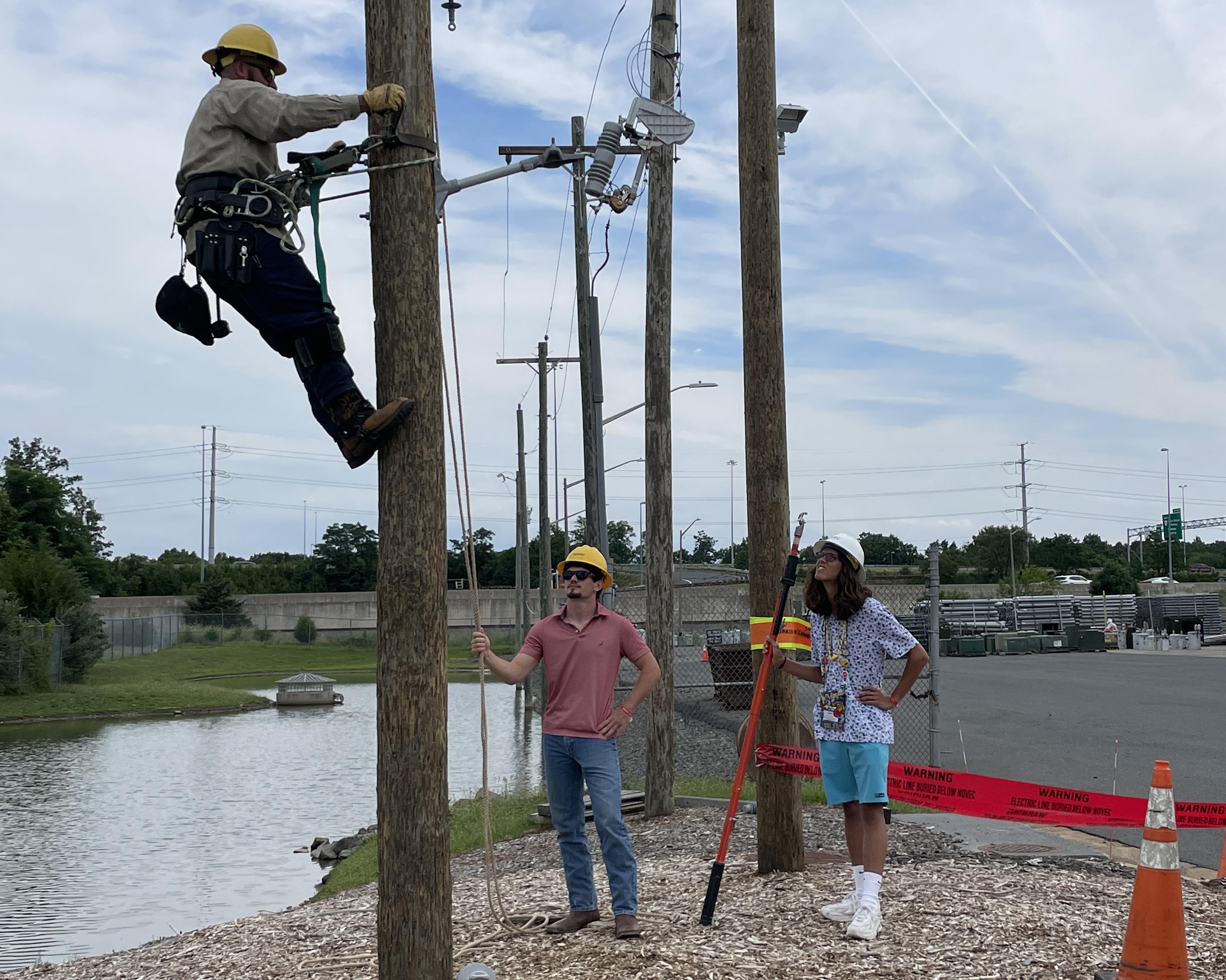 Youth Tour participants visit a co-op